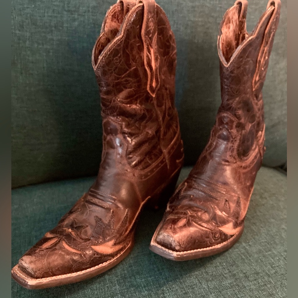 ARIAT Women's Dahlia Leather Boot Size 7.5 - Western
